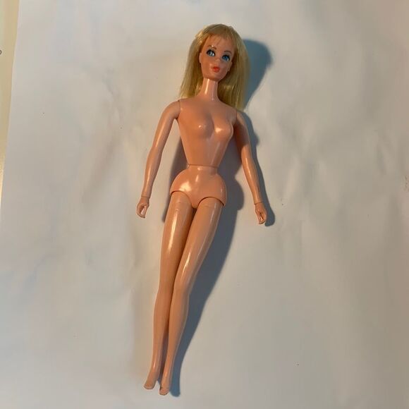 1976 Equestrienne Barbie - Picture 4 of 13